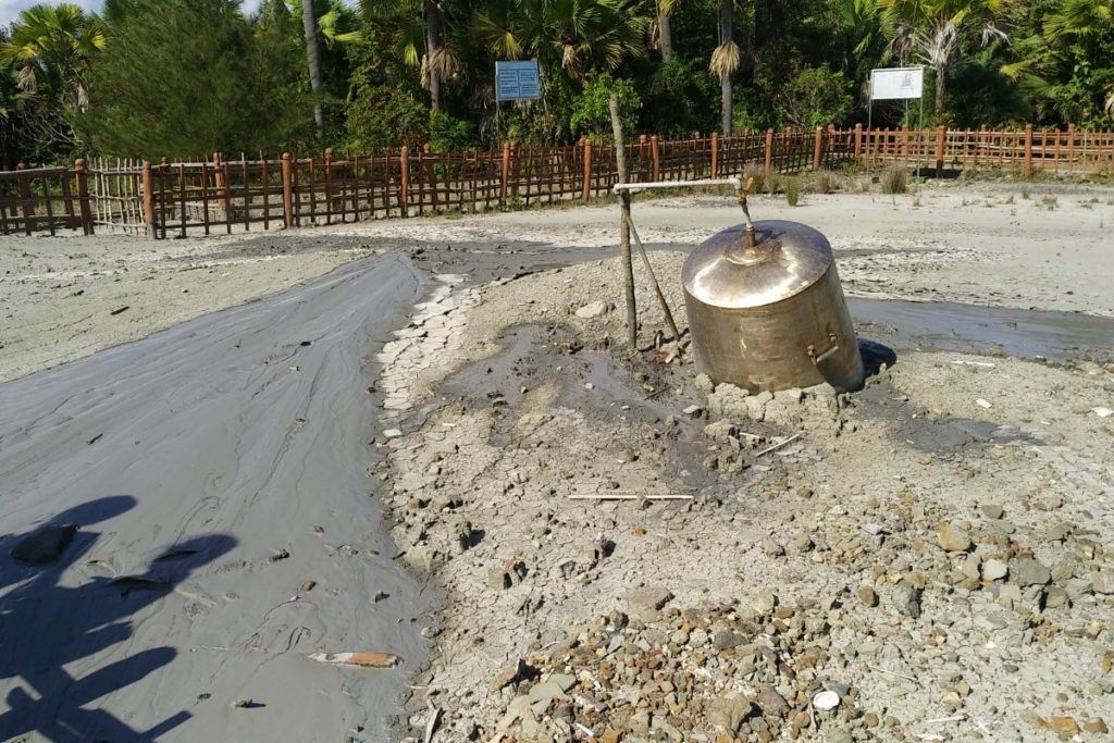 Mud Volcano and Nature Drive gallery image 4